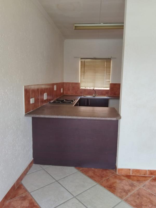 2 Bedroom Property for Sale in Waterval East North West